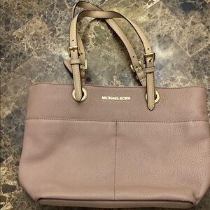 Michael Kors Mauve Leather Shoulder Bag